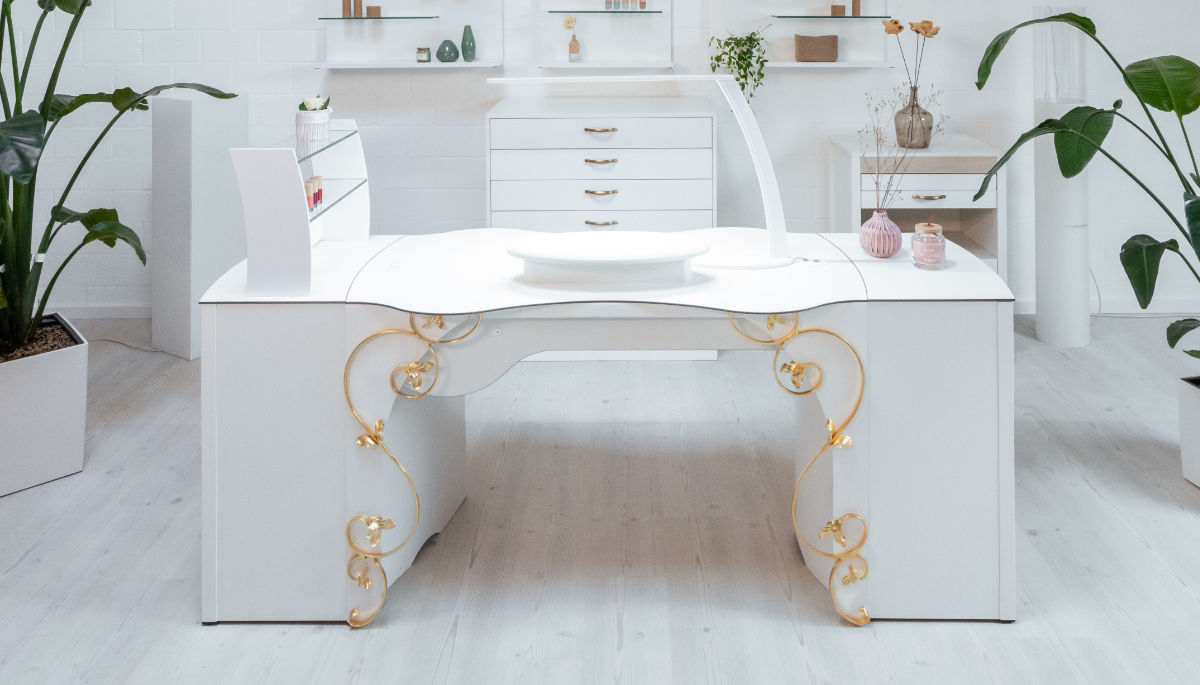 RomanTisch mit Anbauschränken eckig und Barockblenden gold