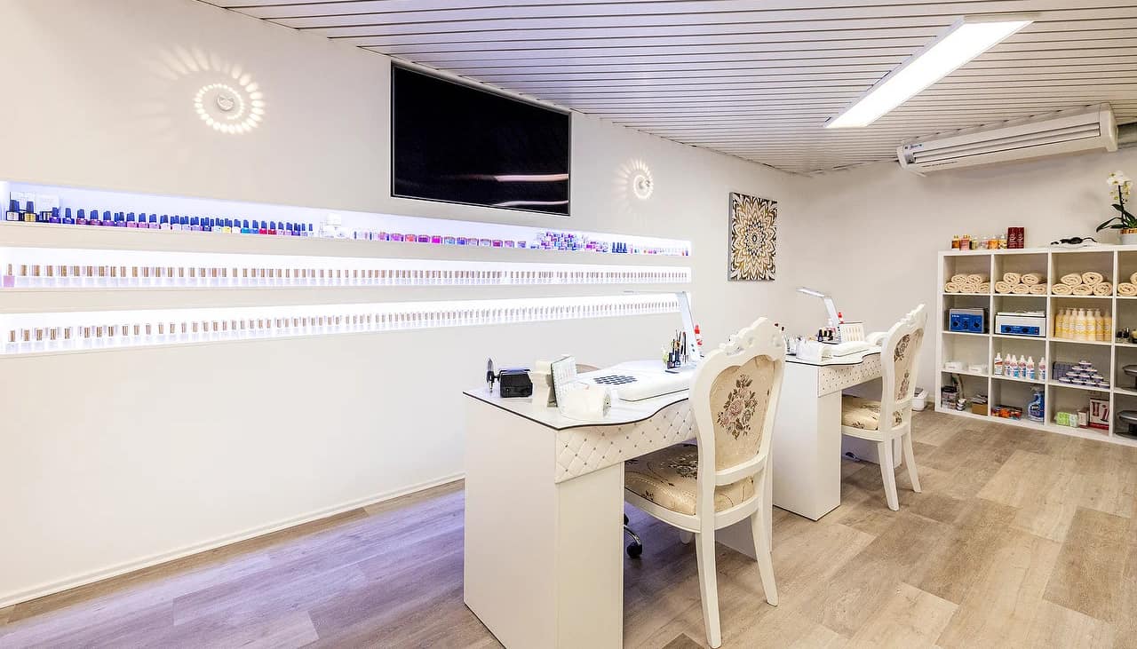 Nageltisch FantasTisch mit Zubehör