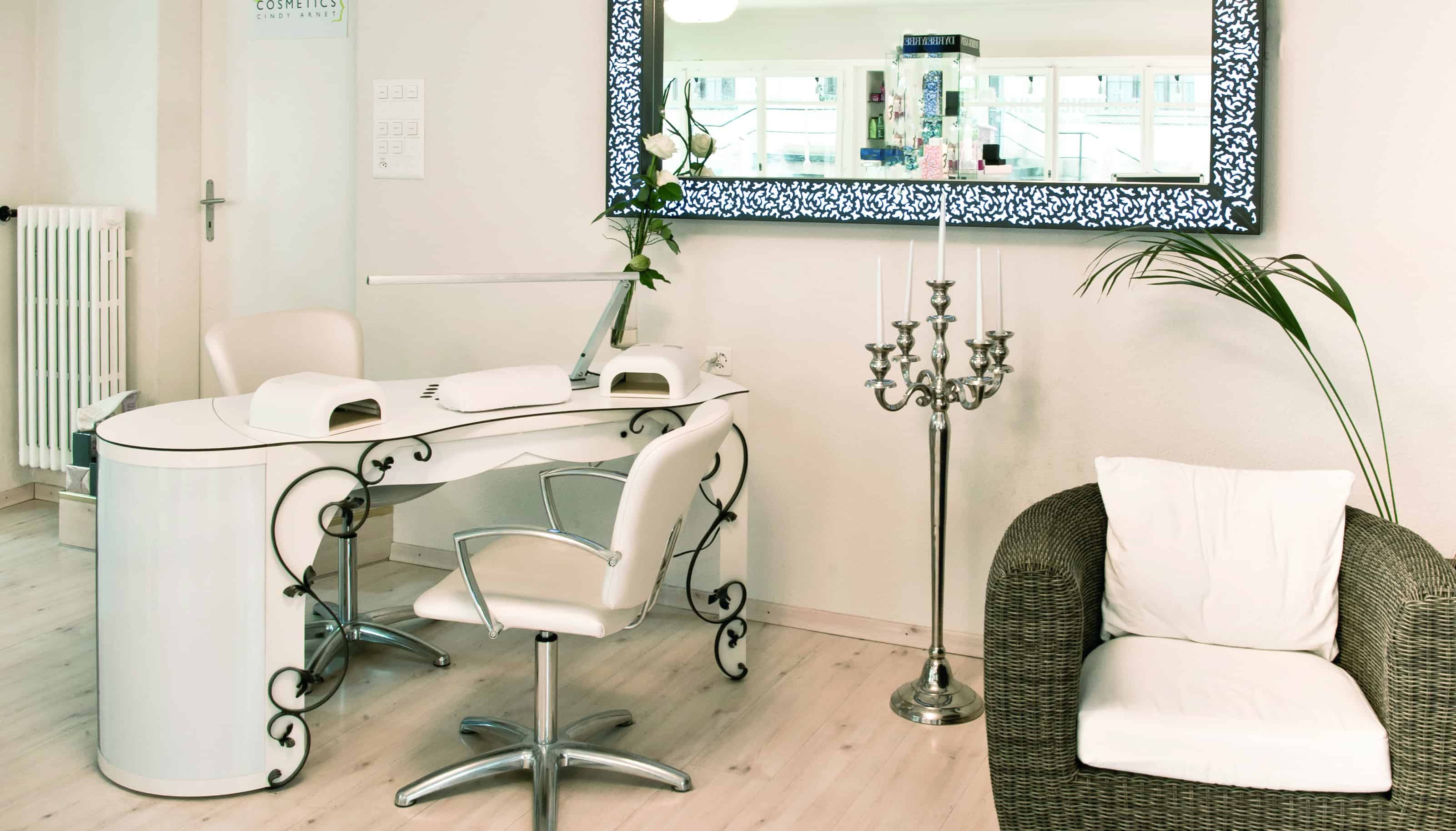 Nageltisch RomanTisch