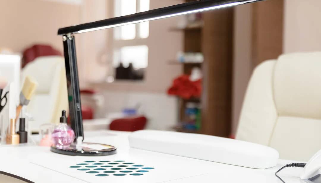 FantasTisch bei Smiling Nails & Lashes