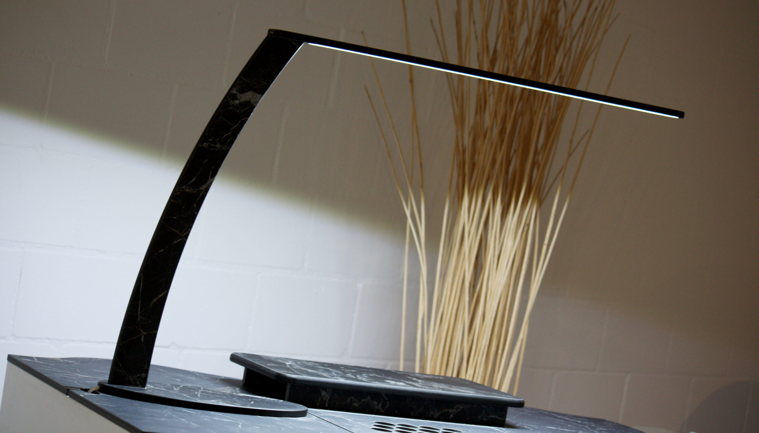 Arbeitsleuchte mit LED für Nageldesign