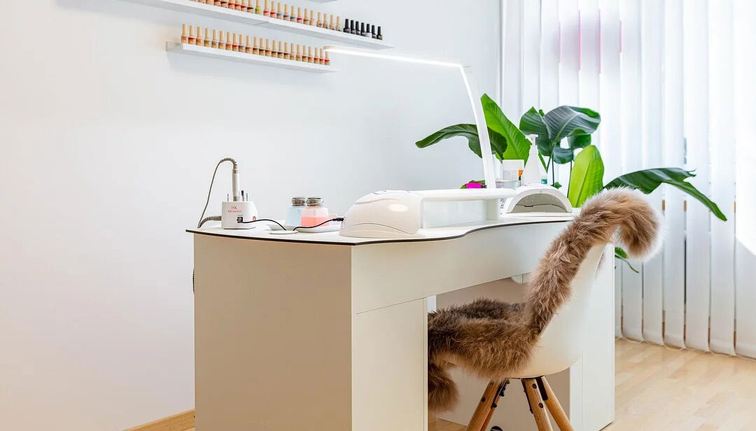 Nageltisch FantasTisch mit Absaugung - MB Nails