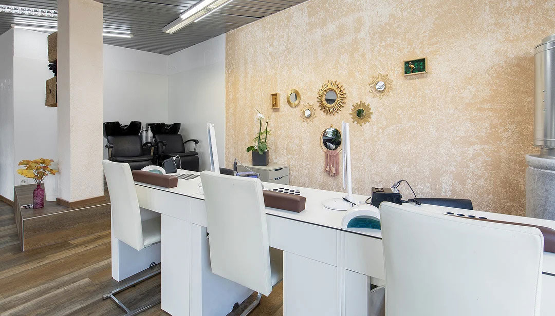 Nailbar mit Absaugung - LAC Nails