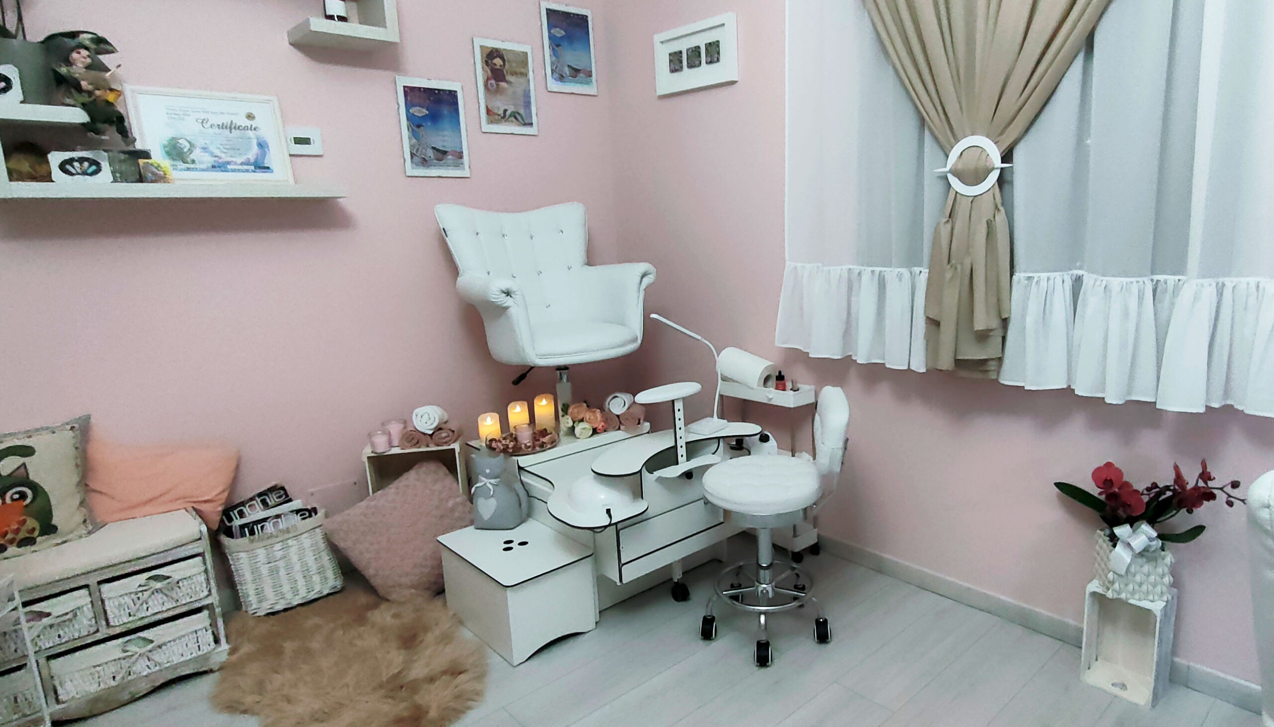 Fusspflegestuhl mit Absaugung, Foto von Cinza Perri