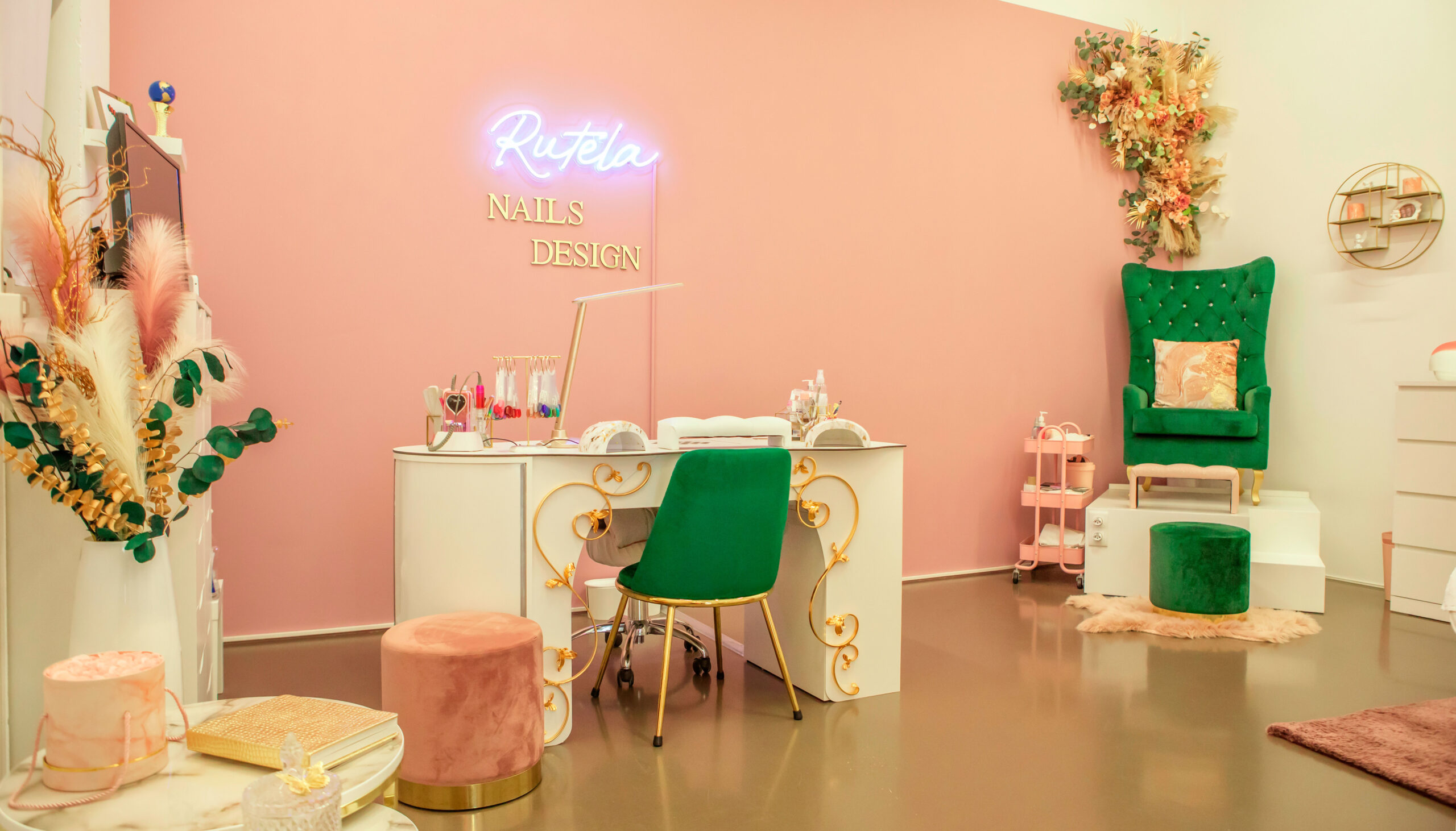 Nageltisch FantasTisch inkl. Absaugung - Rutela Nails Design