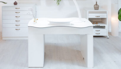 JennySwiss_300dpi_27_Fantastisch FantasTisch - Nageltisch mit Absaugung.