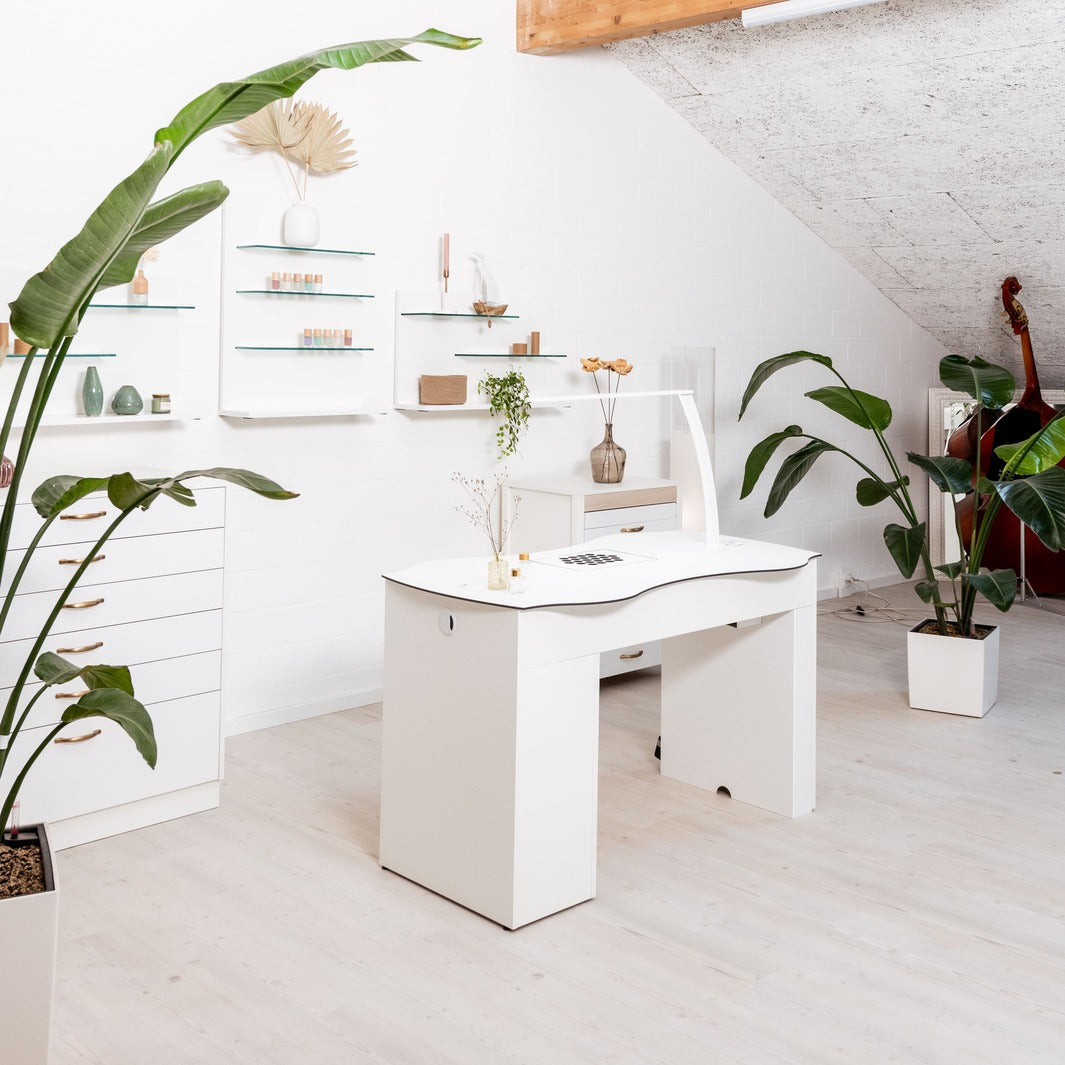 Absaugung/Nageltische